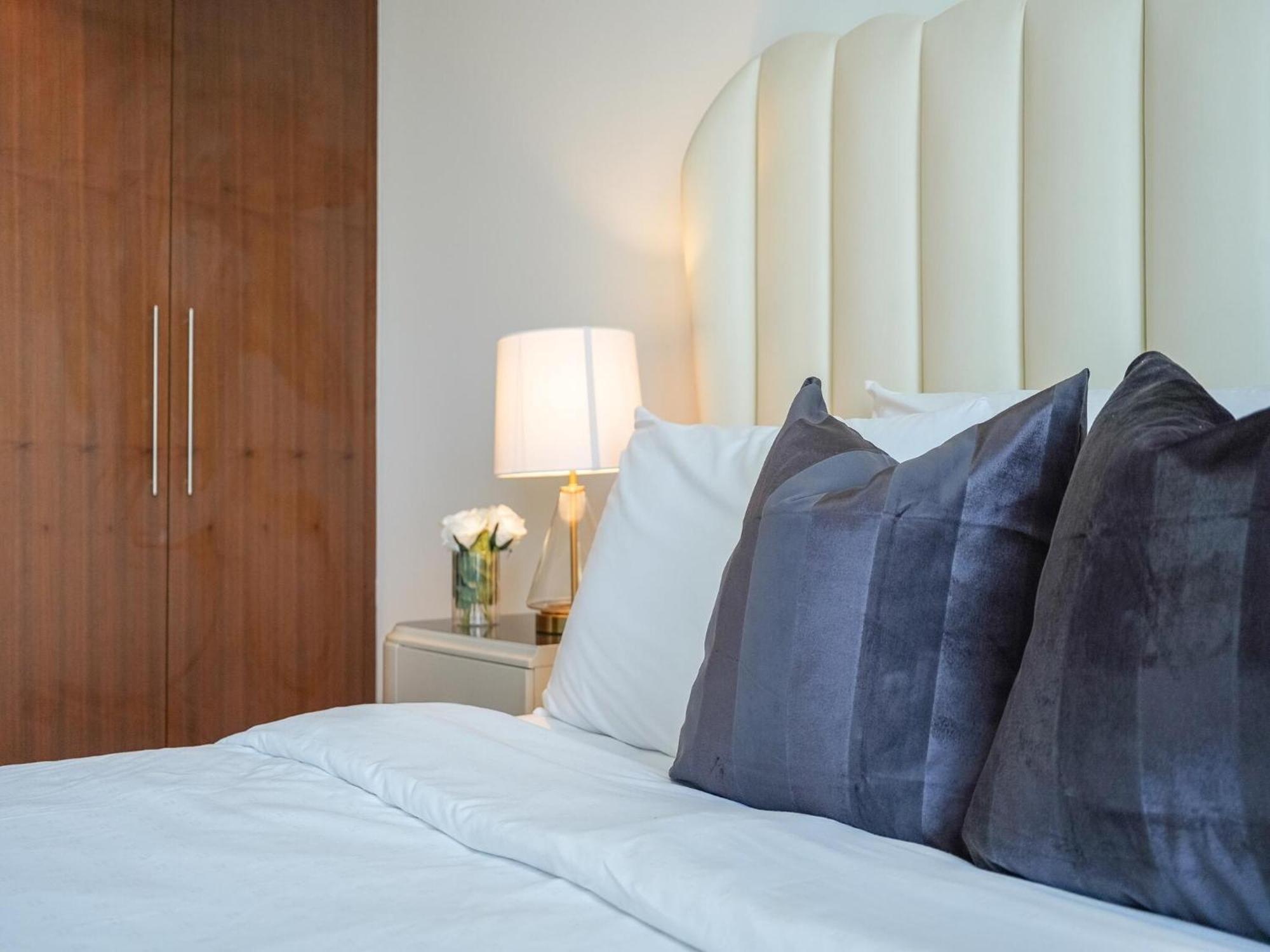 Luxurious Stylish Apartments Across Dubai Mall Burj Khalifa City Views Eksteriør bilde