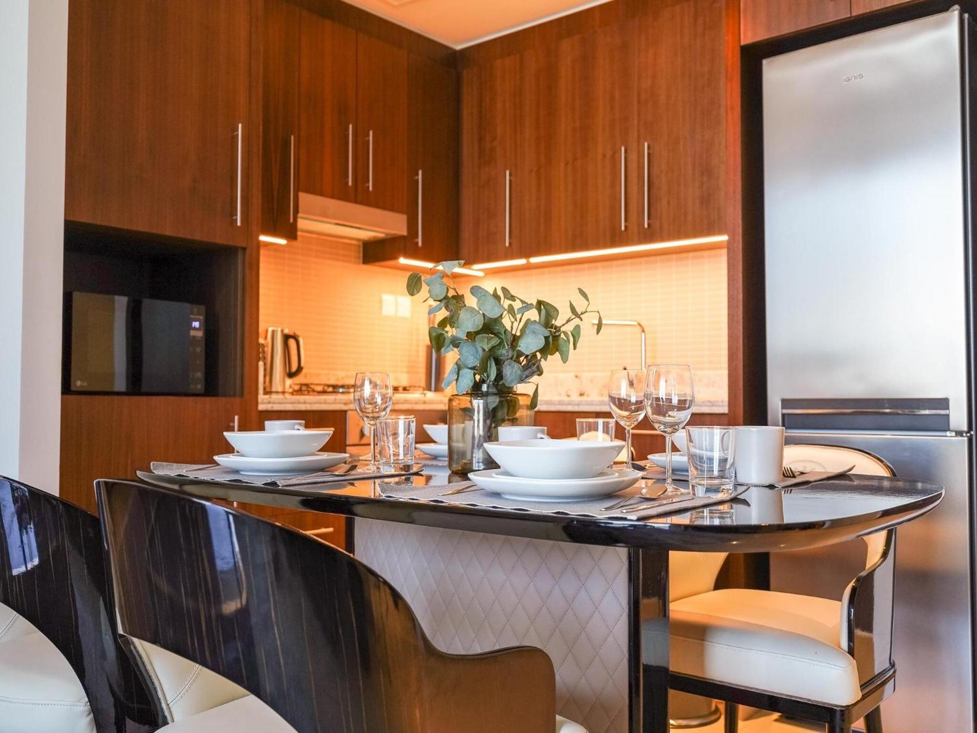 Luxurious Stylish Apartments Across Dubai Mall Burj Khalifa City Views Eksteriør bilde